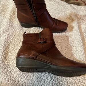 Ecco Women's Brown Ankle Boots
